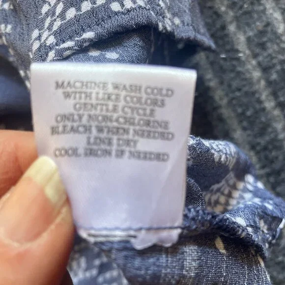 Fred David Top Womens Med Blue White Geo Aztec 3/4 Sleeve V Neck Hi Low Blouse - Picture 5 of 8